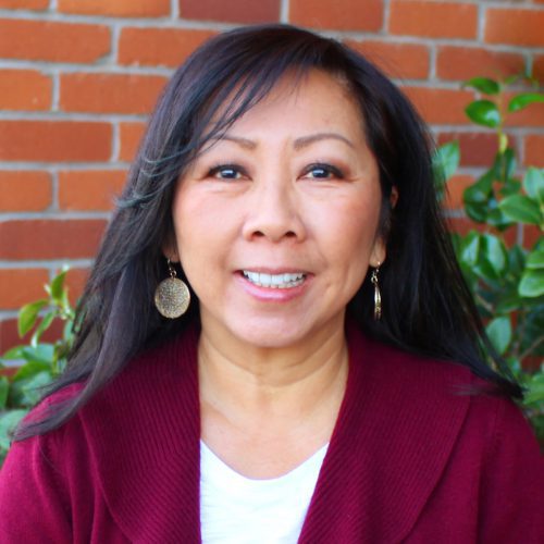 Della Yee